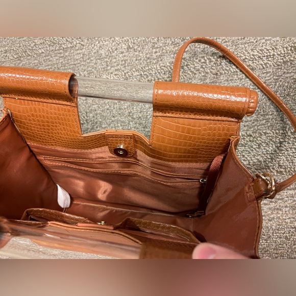 Beis crossbody in cognac croc; greatly loved and gently used - Picture 5 of 8